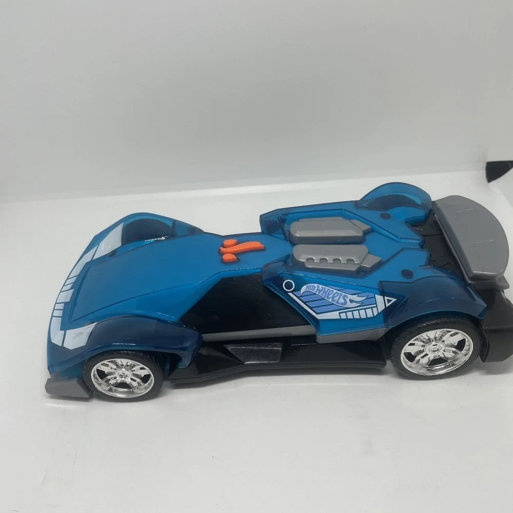 Hot Wheels Color Crashers Cyber Speeder Car  WORKING  Lights Sound‎ Moves  Fast